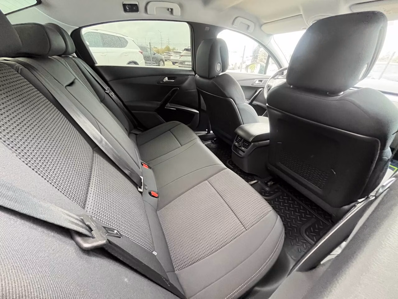 Peugeot 508 фото 15