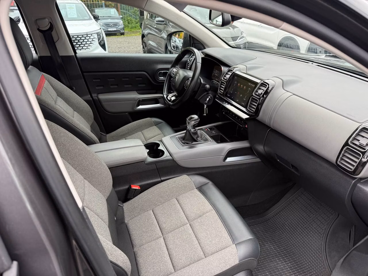 Citroen C5 Aircross фото 9