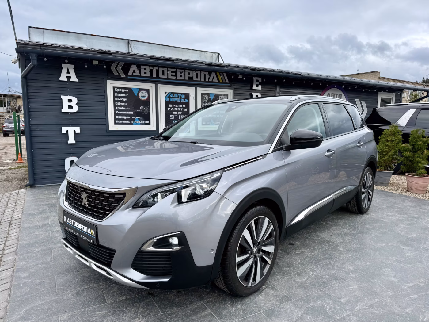 Peugeot 5008 фото 2