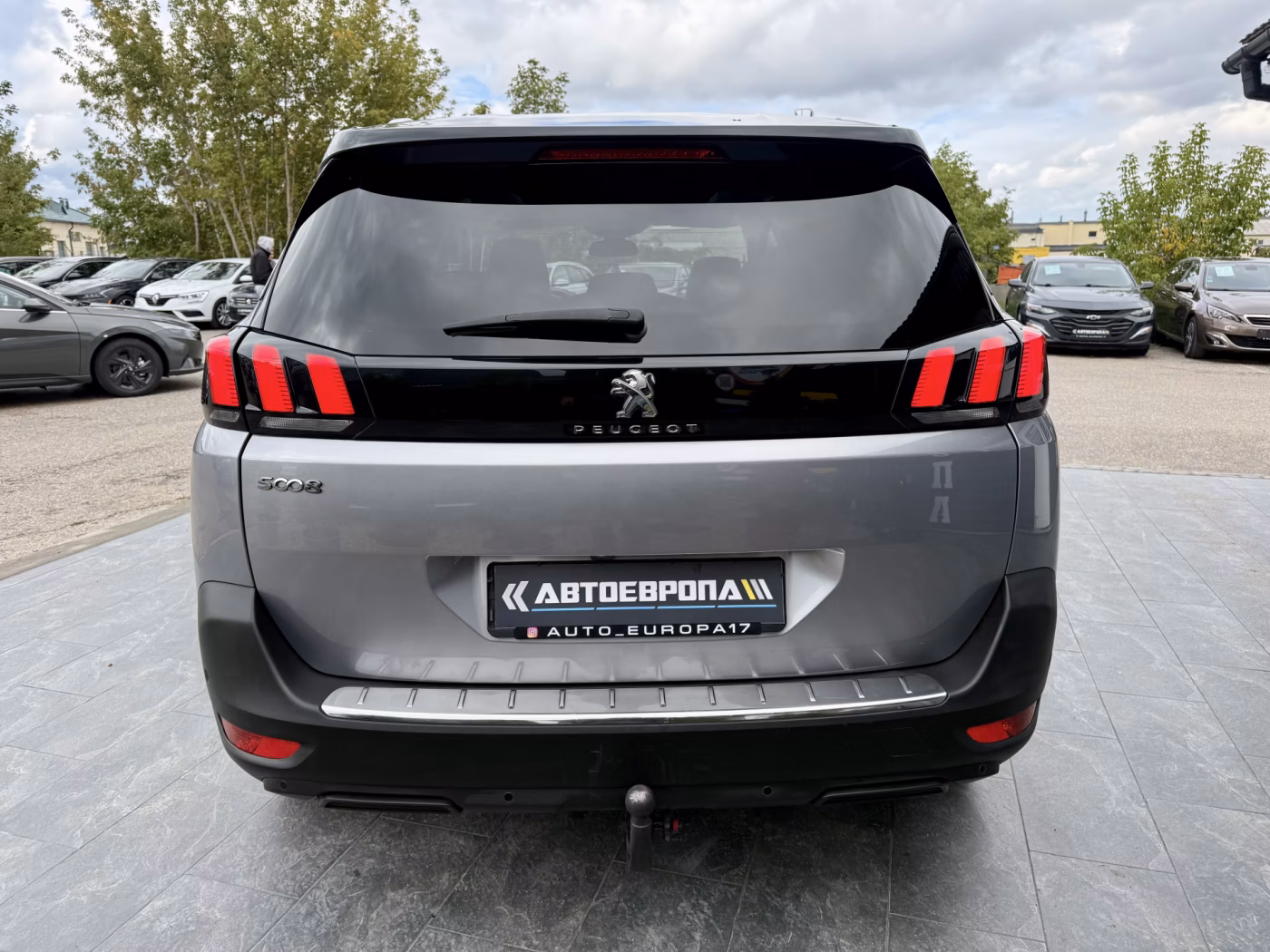 Peugeot 5008 фото 6