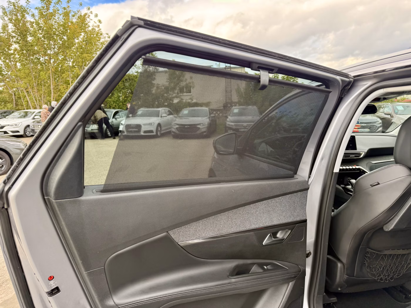 Peugeot 5008 фото 13