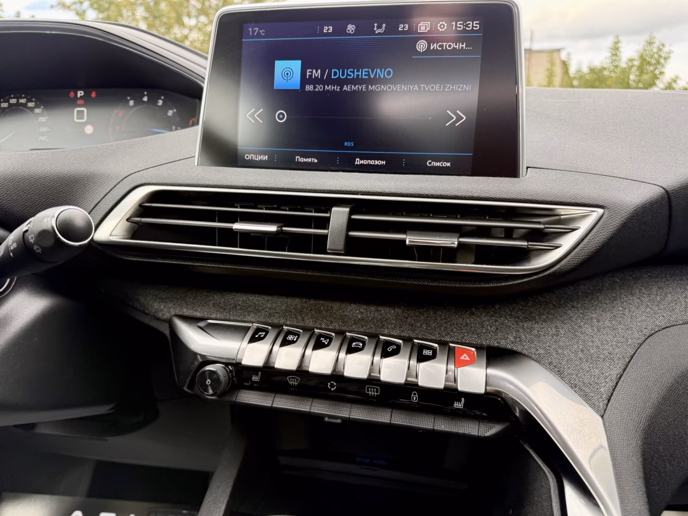 Peugeot 5008 фото 19