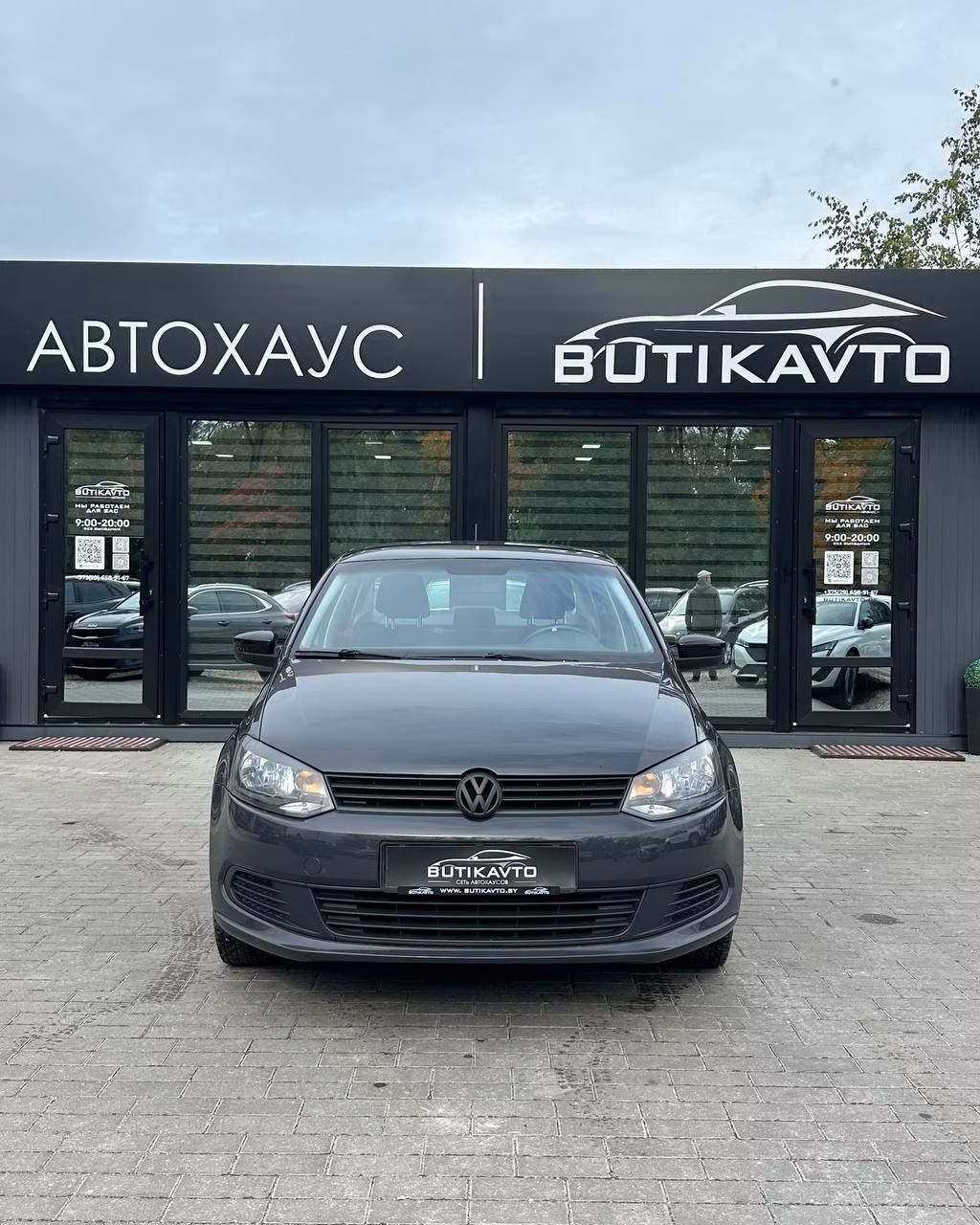 Volkswagen Polo Sedan фото 2