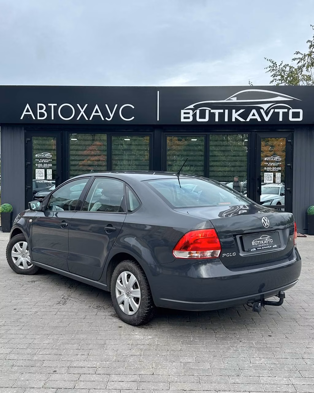 Volkswagen Polo Sedan фото 4