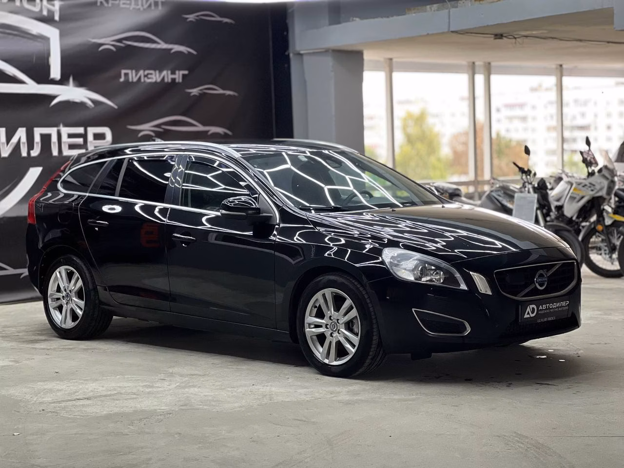 Volvo V60 фото 3