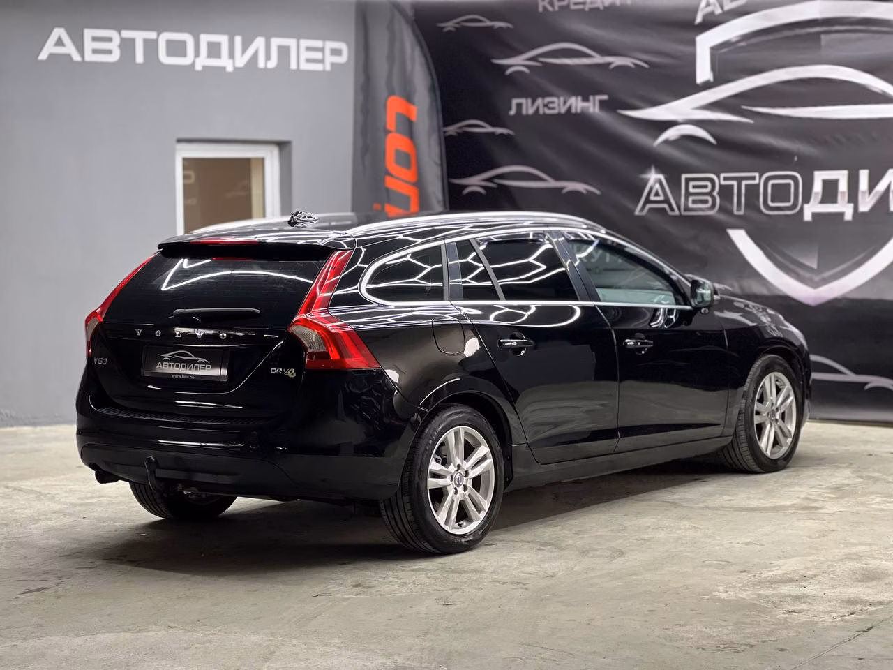 Volvo V60 фото 4