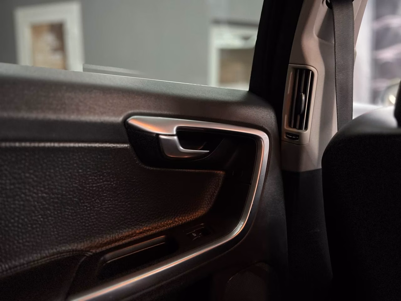 Volvo V60 фото 15
