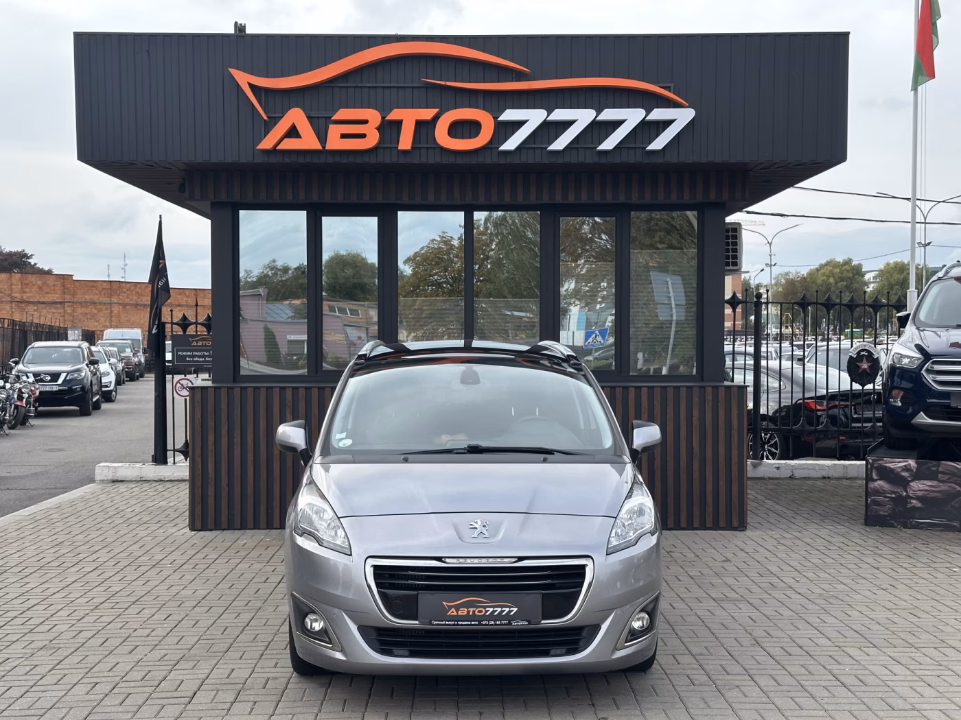 Peugeot 5008 фото 6
