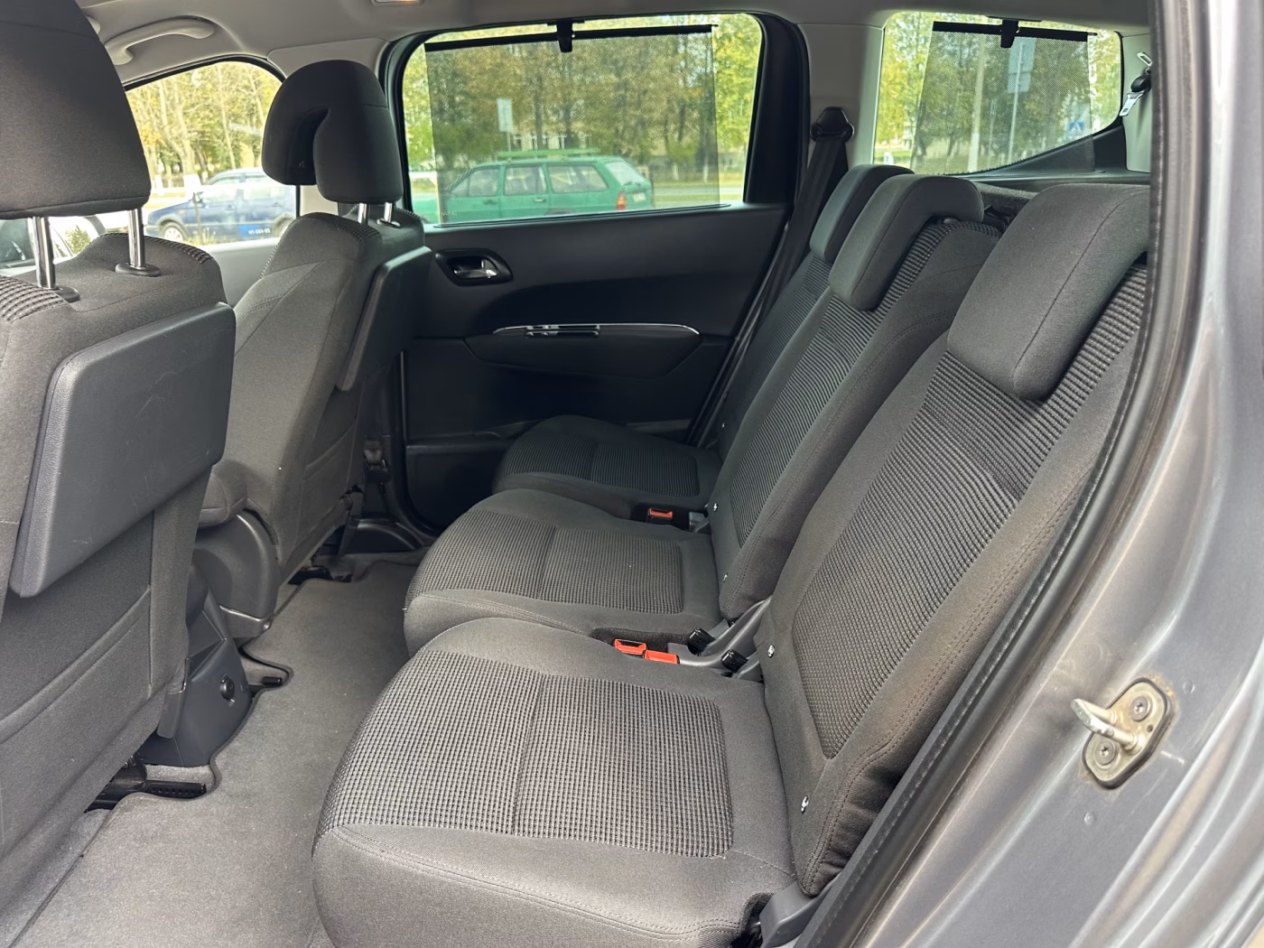 Peugeot 5008 фото 9