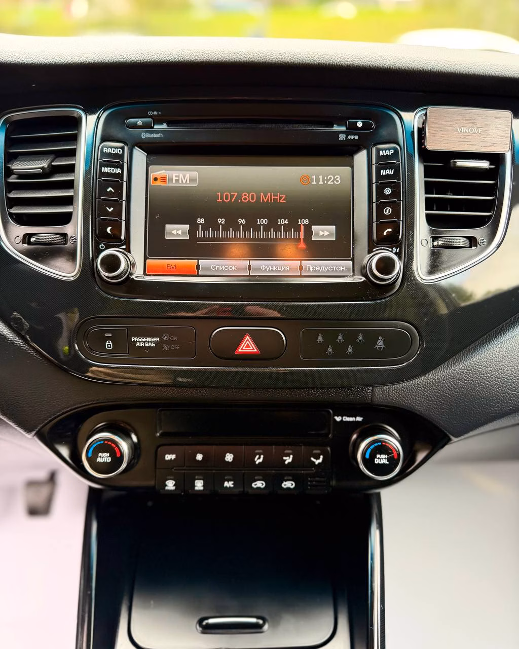 Kia Carens фото 15