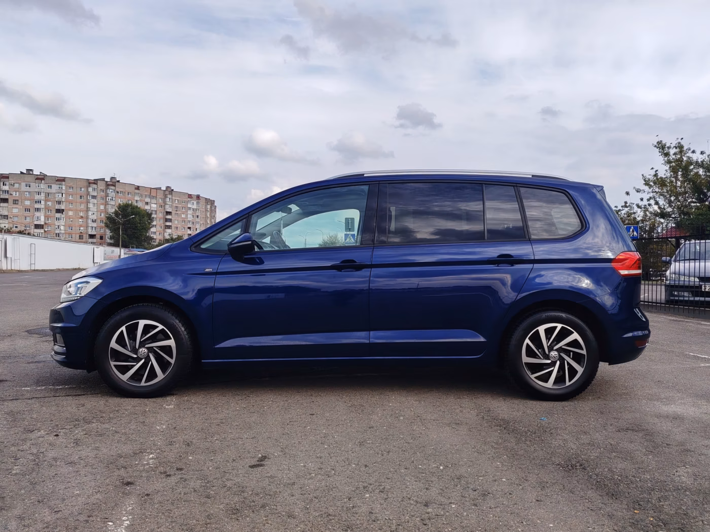 Volkswagen Touran фото 4