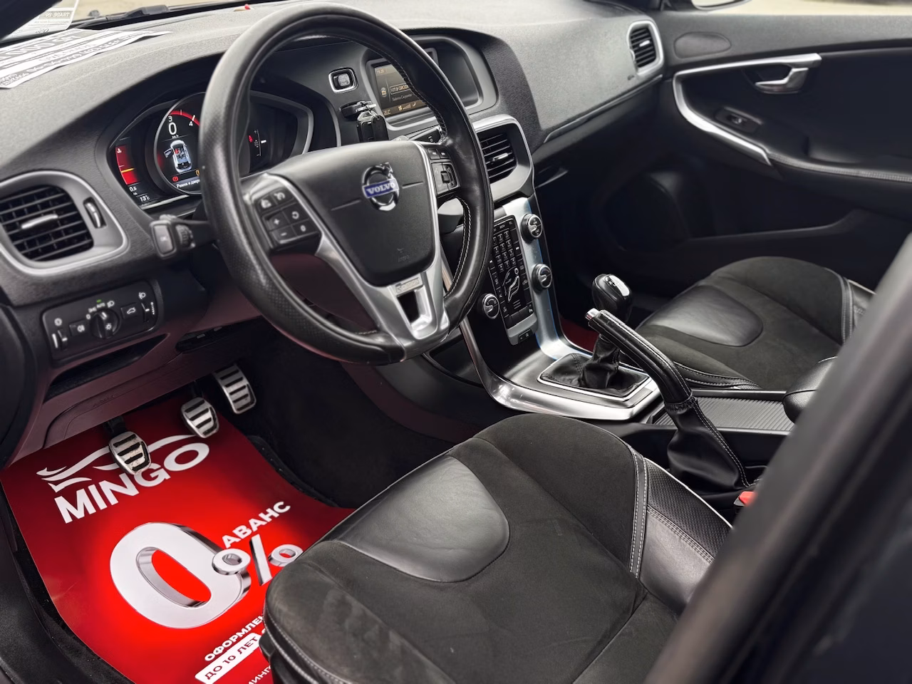 Volvo V40 фото 7
