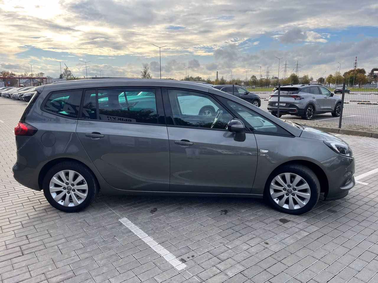 Opel Zafira фото 4