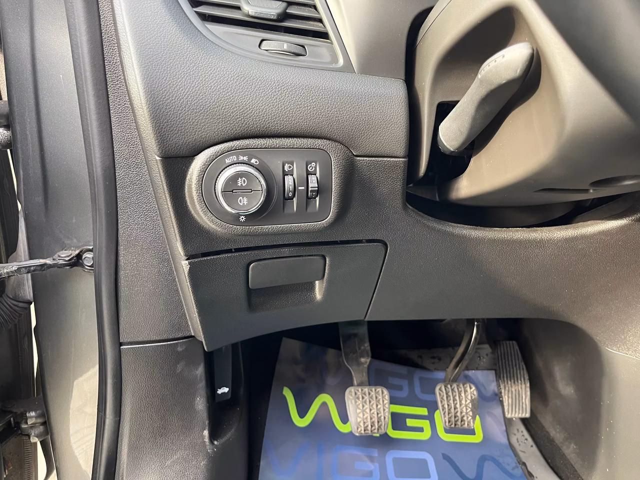 Opel Zafira фото 10