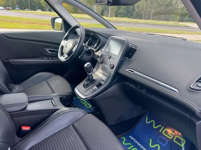 Renault Grand Scenic фото 10