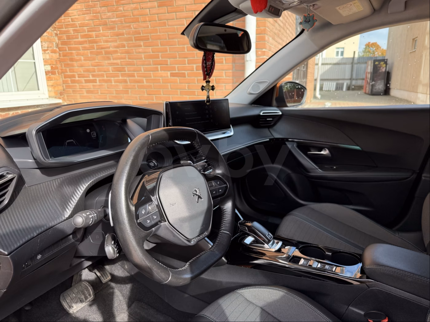 Peugeot 2008 фото 6