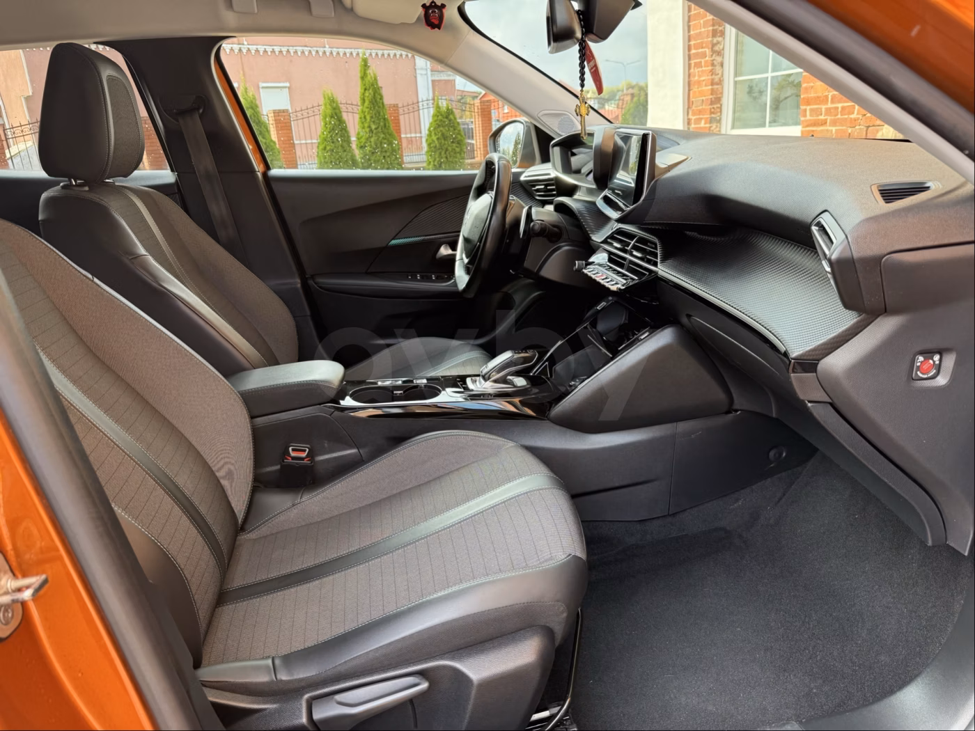 Peugeot 2008 фото 7