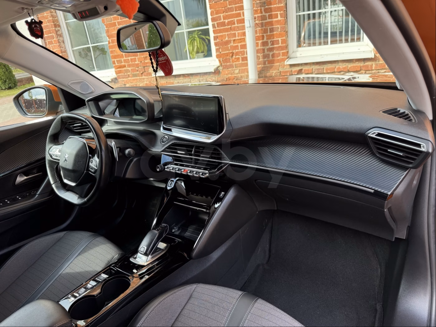Peugeot 2008 фото 8