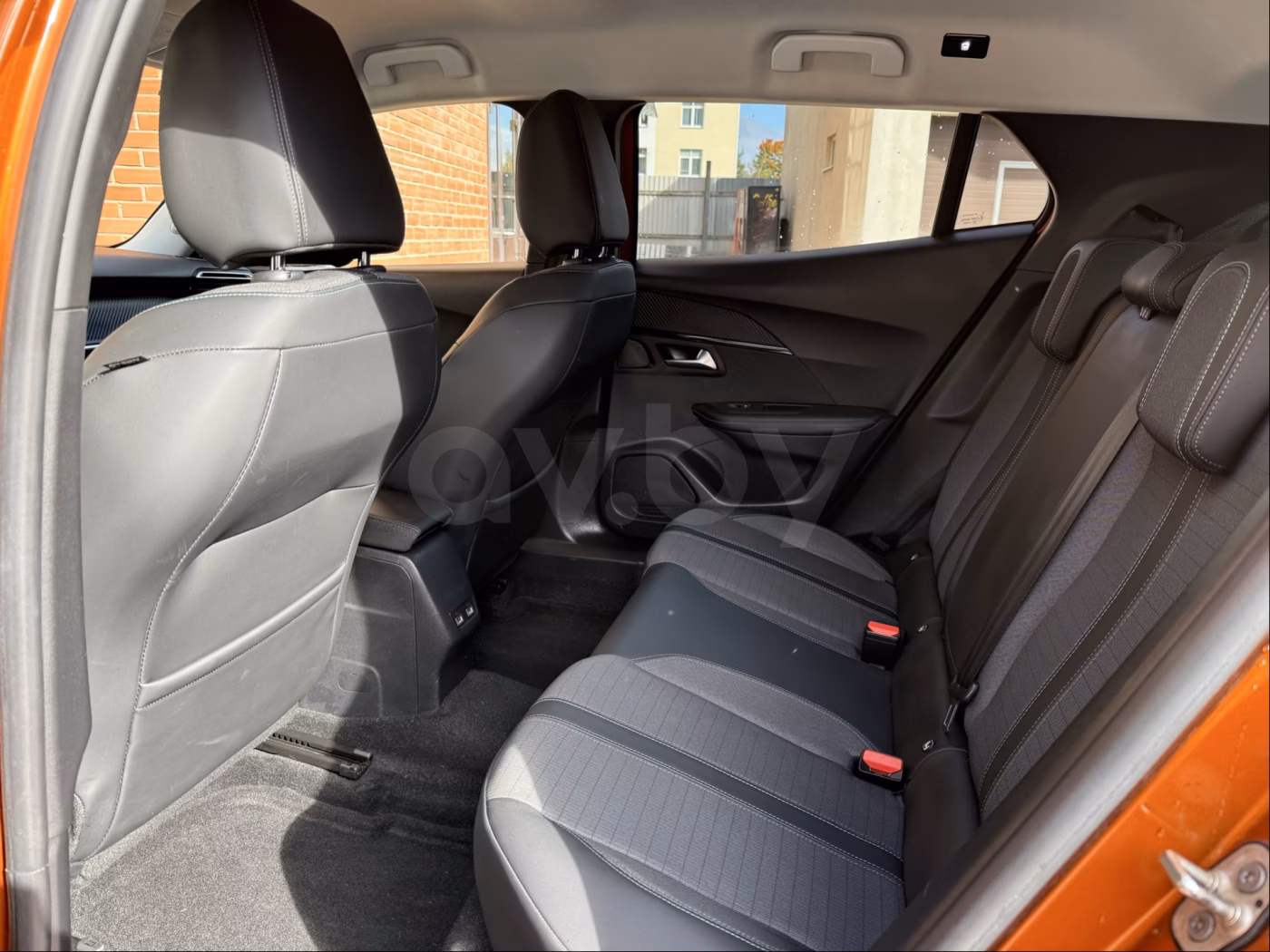 Peugeot 2008 фото 11