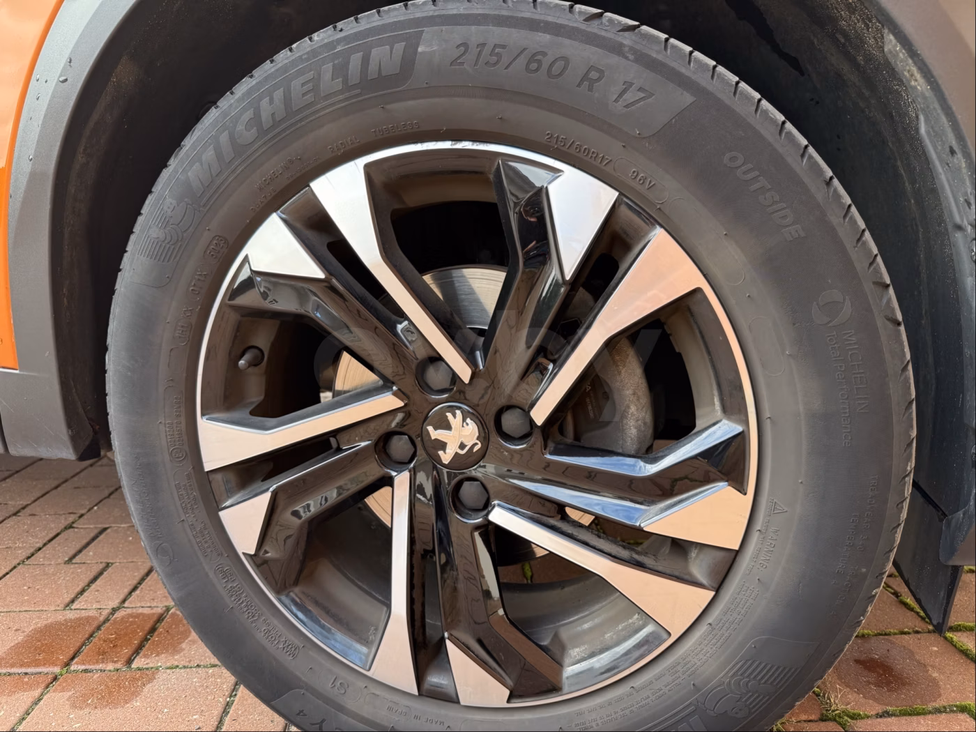 Peugeot 2008 фото 13