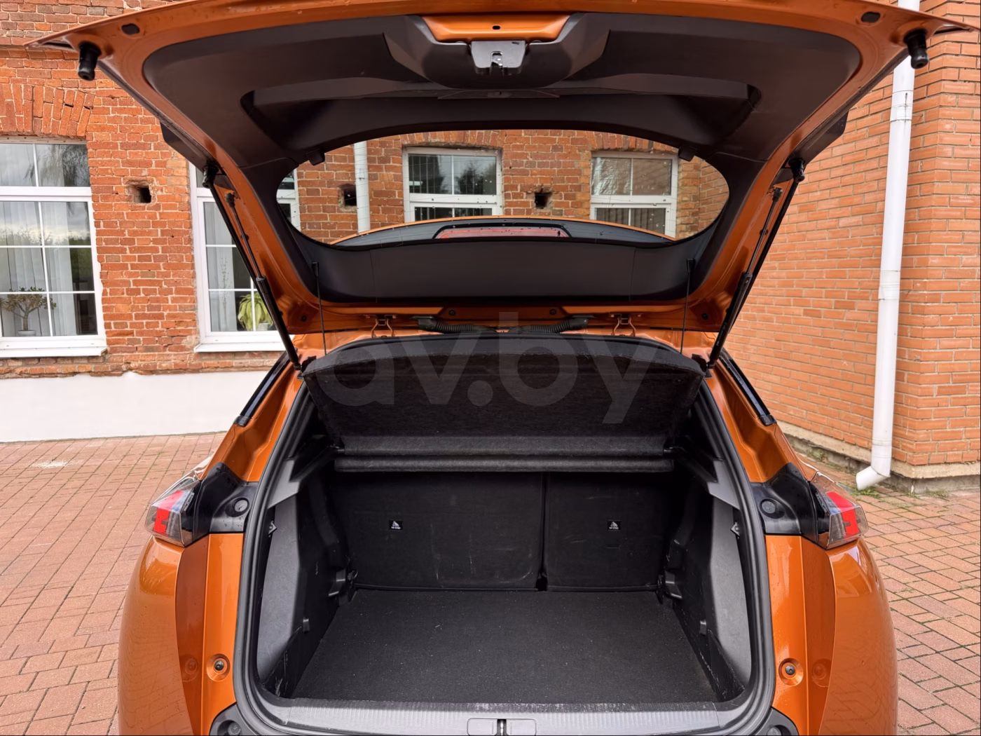 Peugeot 2008 фото 14