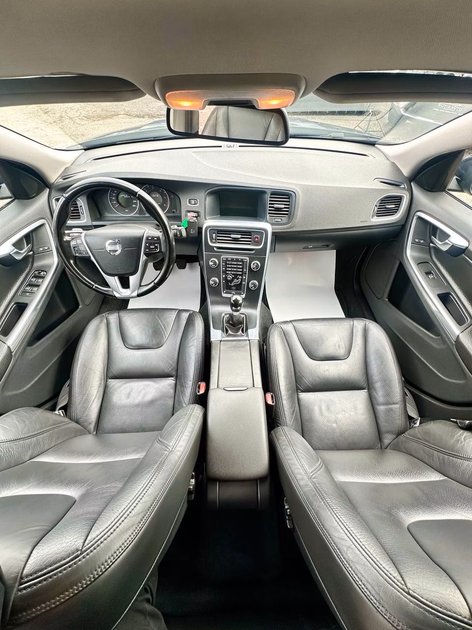 Volvo S60 фото 9