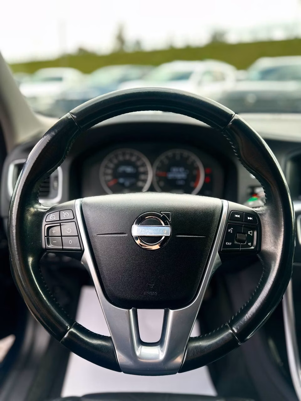 Volvo S60 фото 10