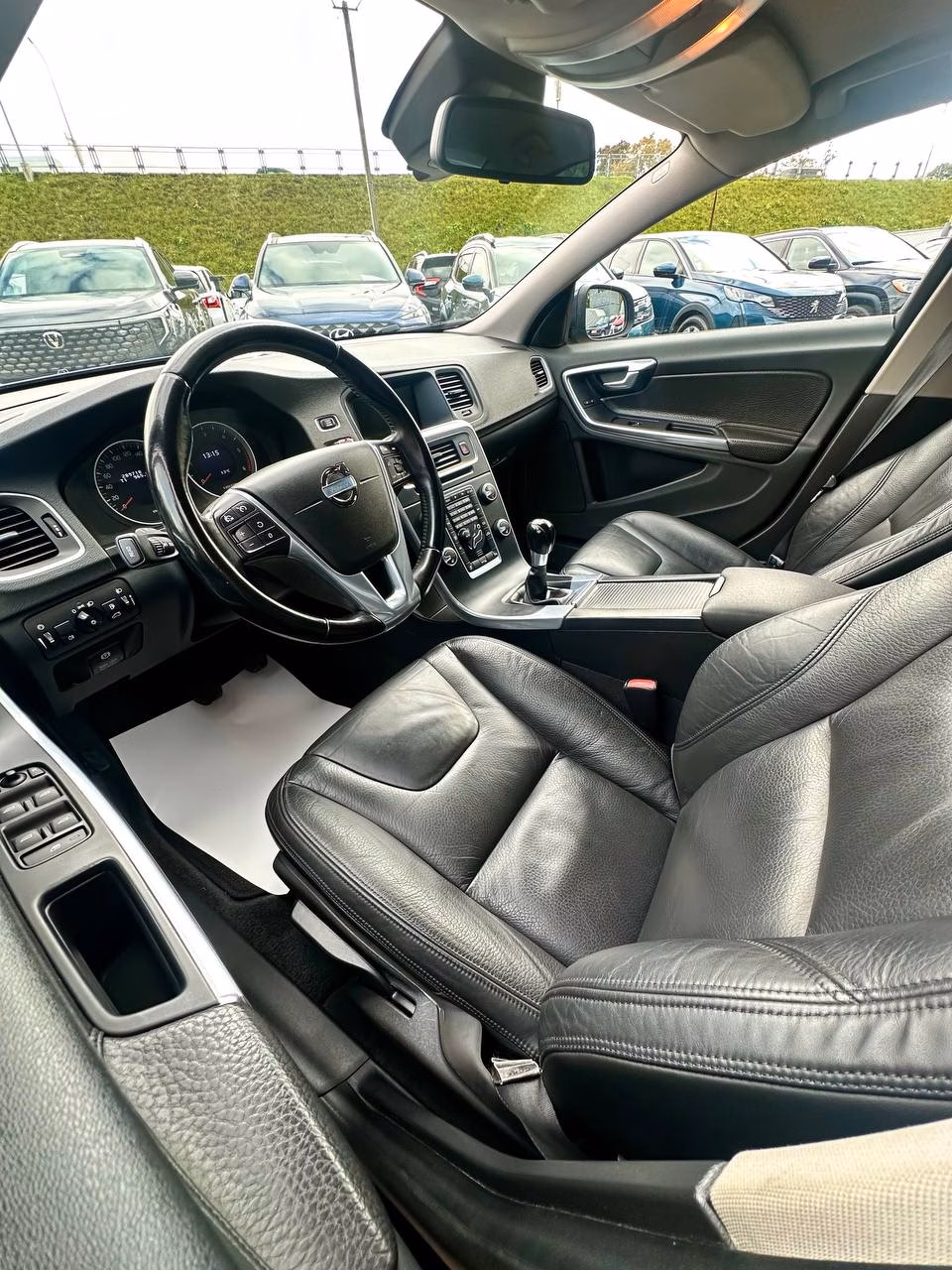 Volvo S60 фото 11