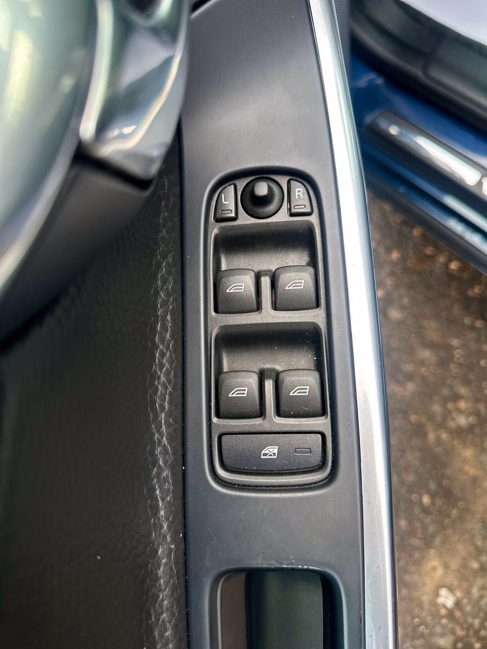 Volvo S60 фото 16