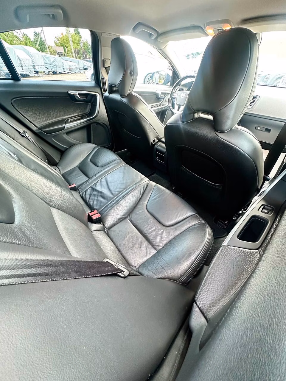 Volvo S60 фото 19