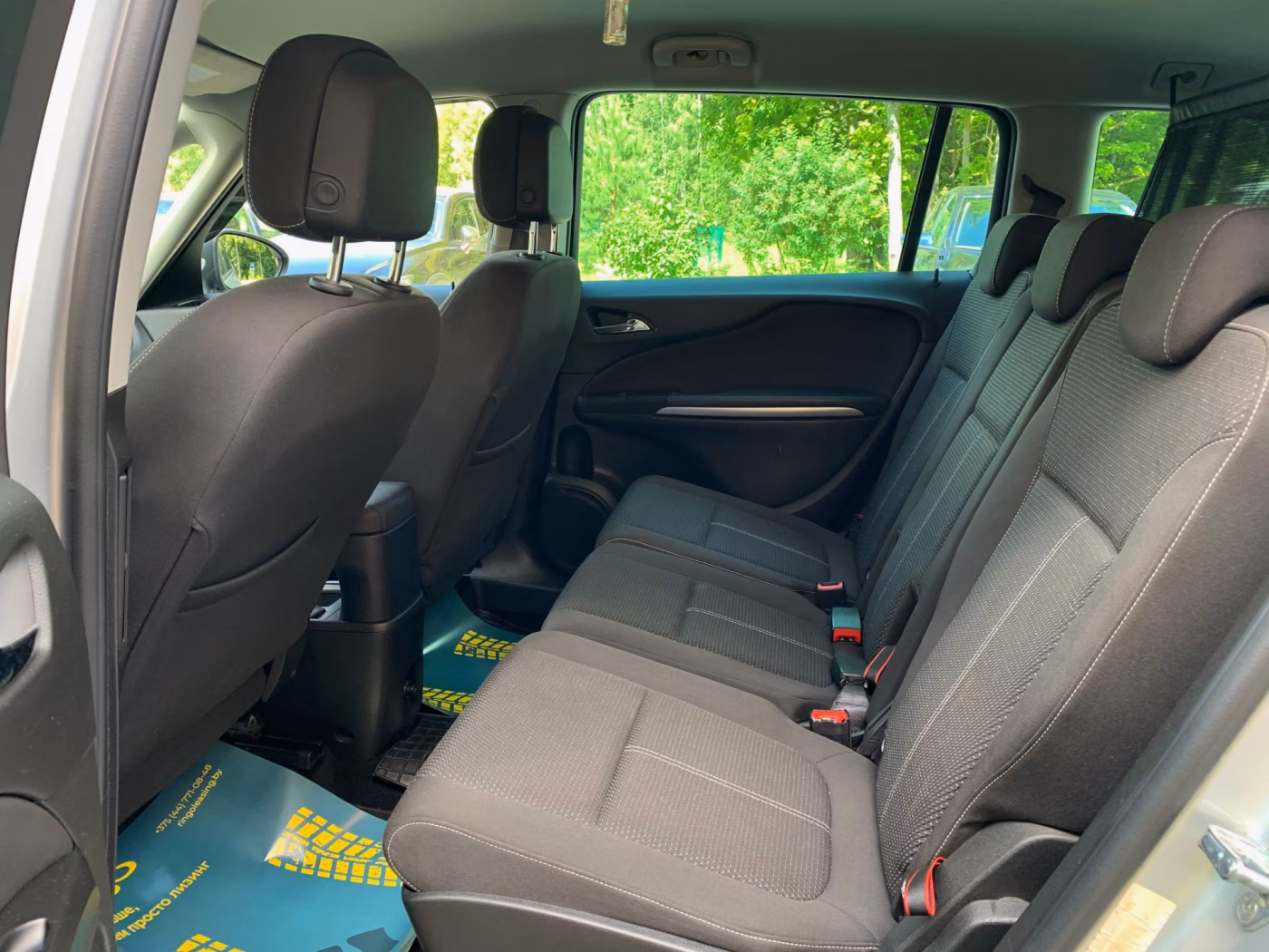 Opel Zafira фото 10