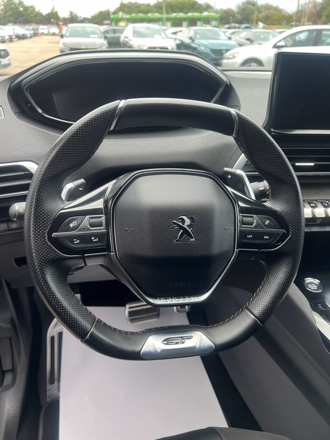 Peugeot 5008 фото 18