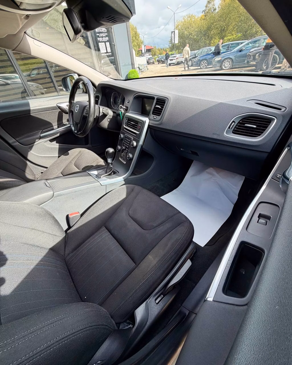 Volvo V60 фото 13