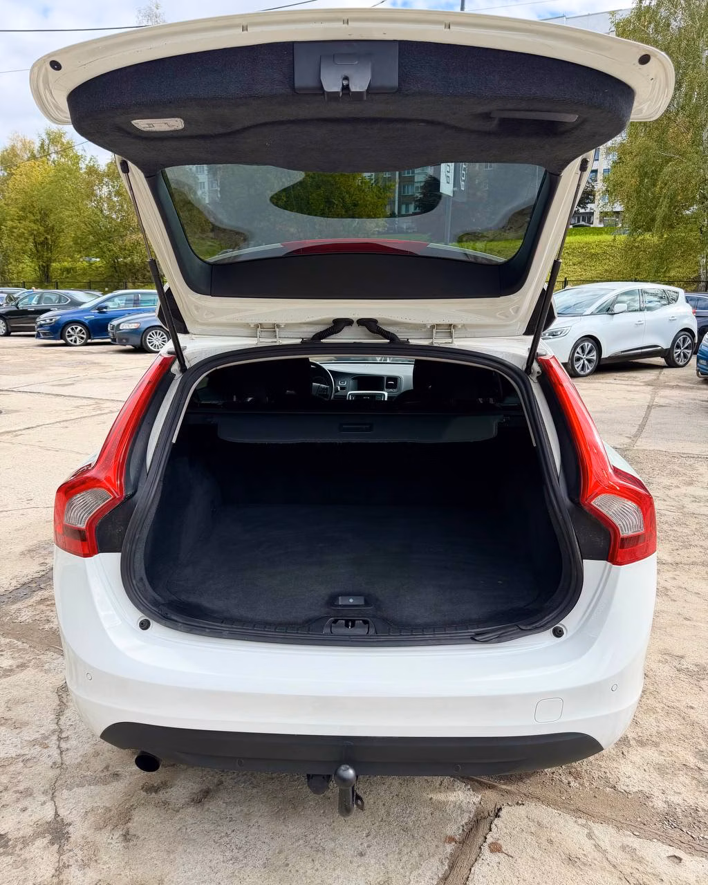 Volvo V60 фото 20