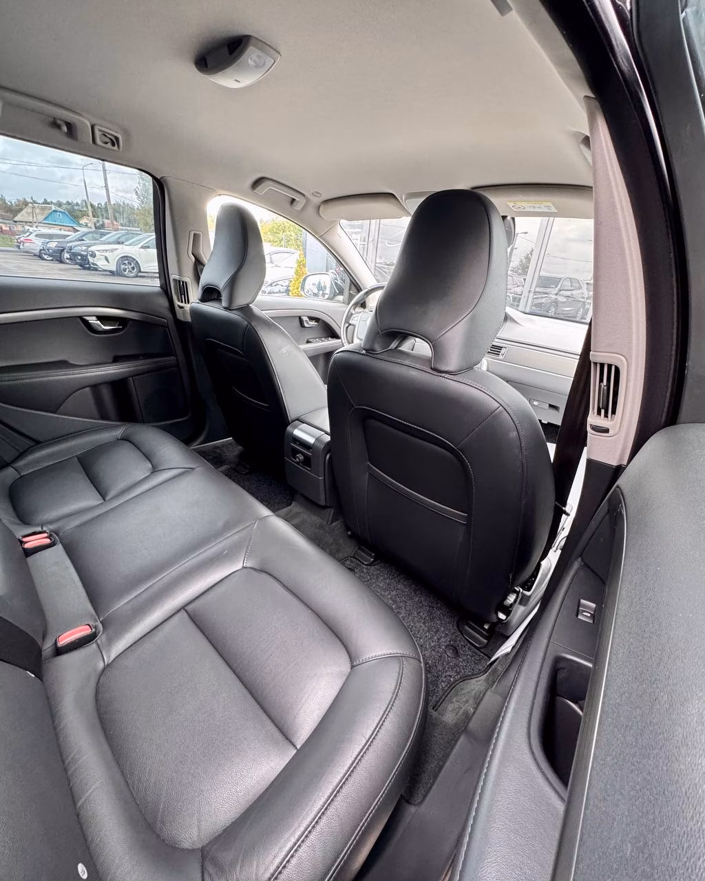 Volvo V70 фото 13