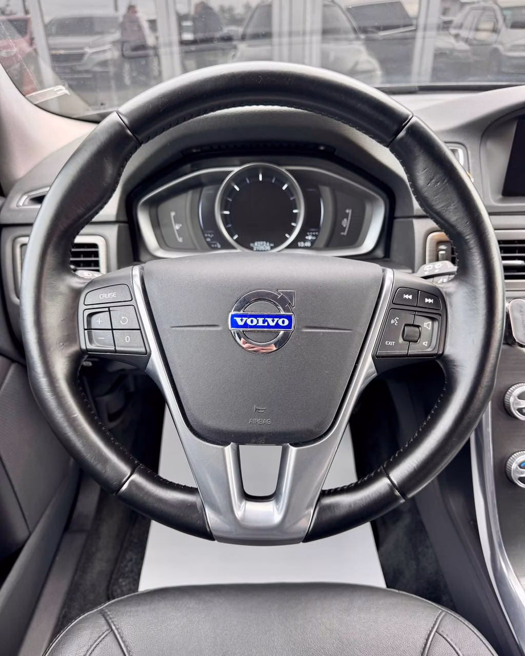 Volvo V70 фото 15