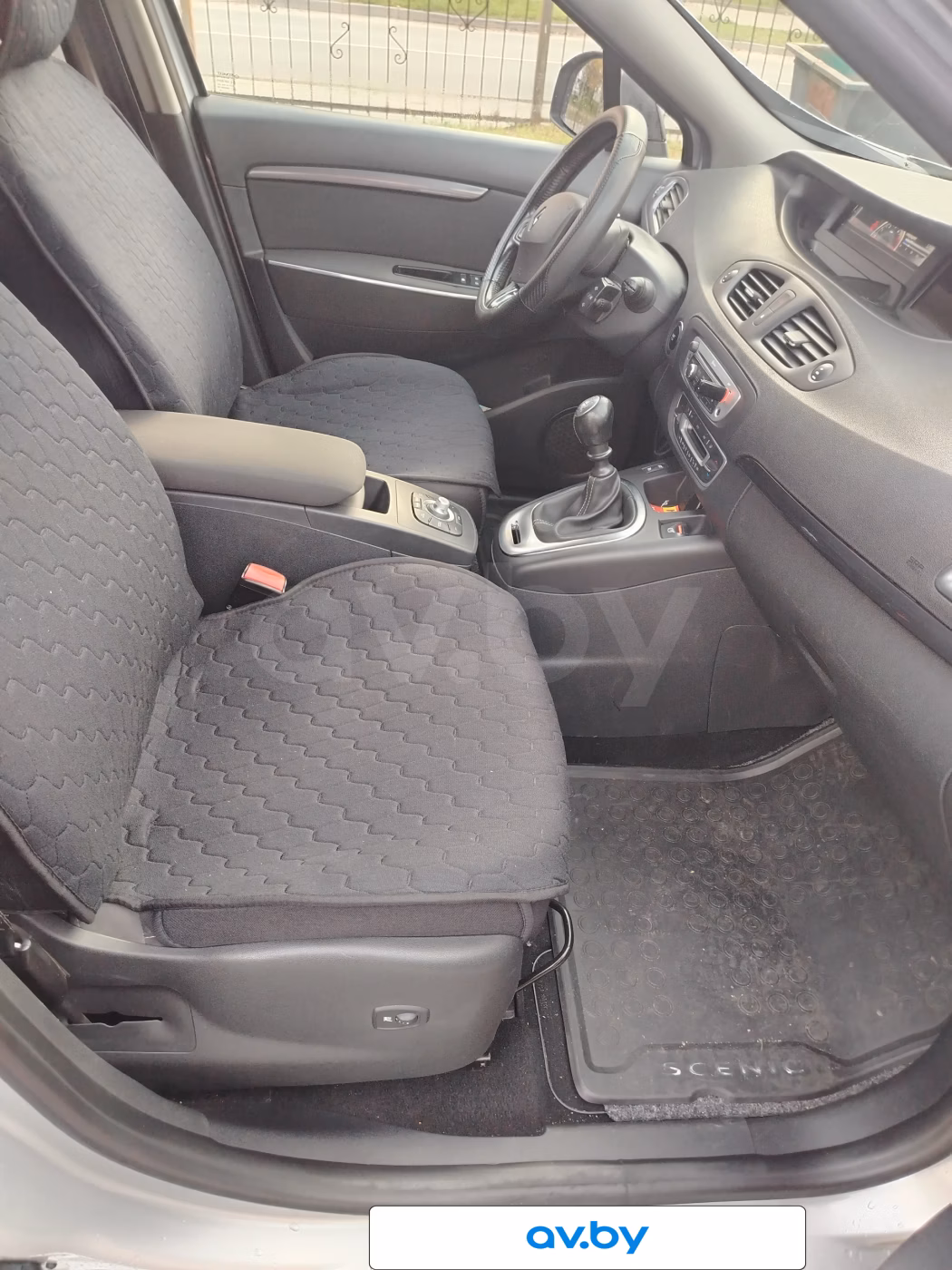 Renault Grand Scenic фото 11