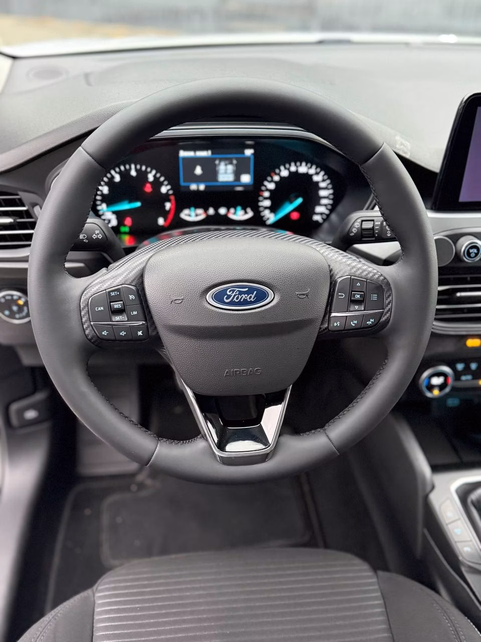Ford Focus фото 15