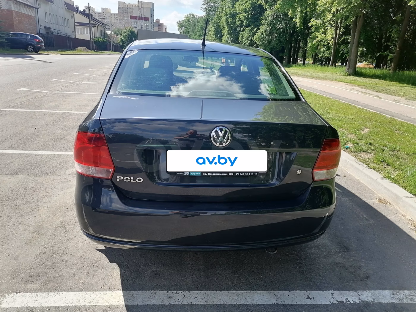 Volkswagen Polo Sedan фото 2