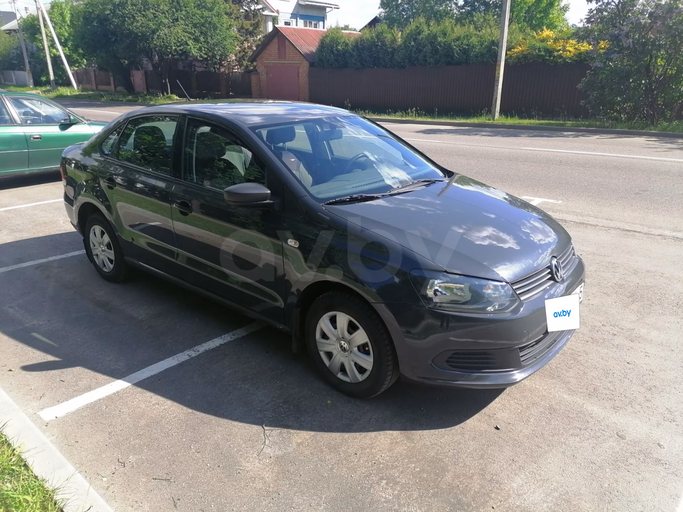 Volkswagen Polo Sedan фото 3
