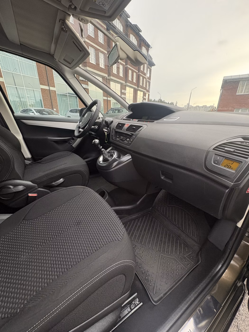 Citroen C4 Grand Picasso фото 12