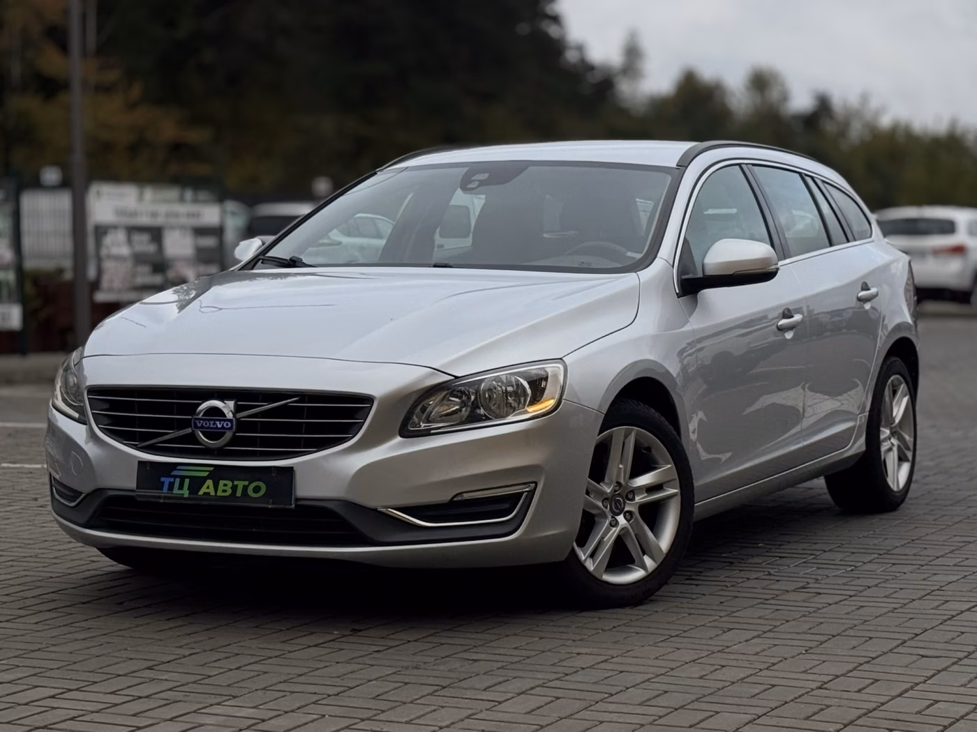 Volvo V60 фото 5