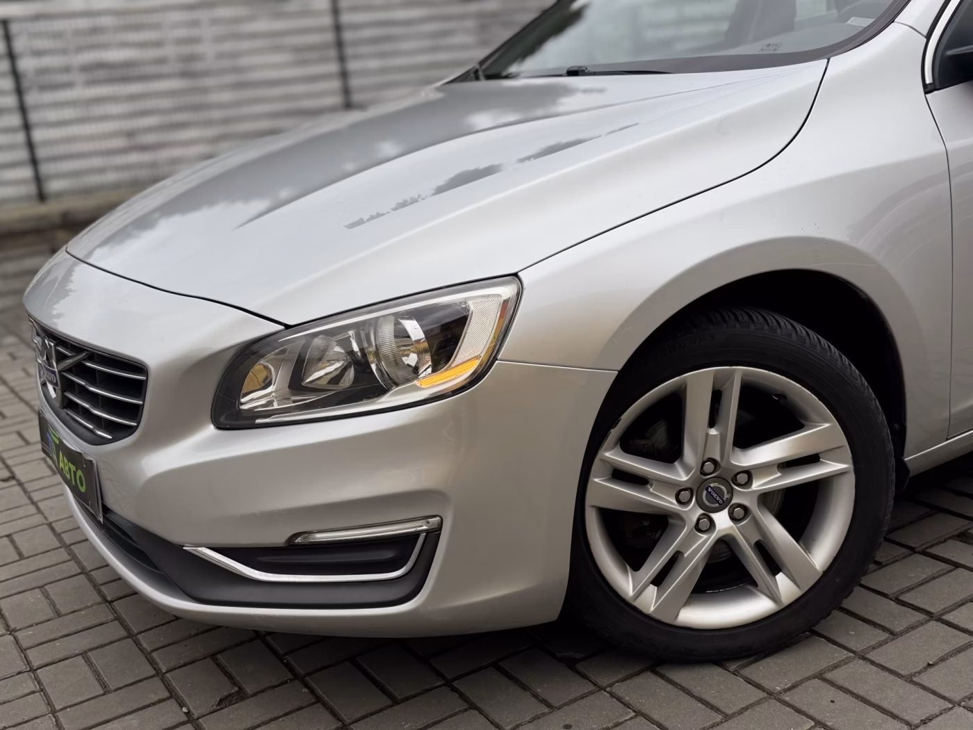Volvo V60 фото 6