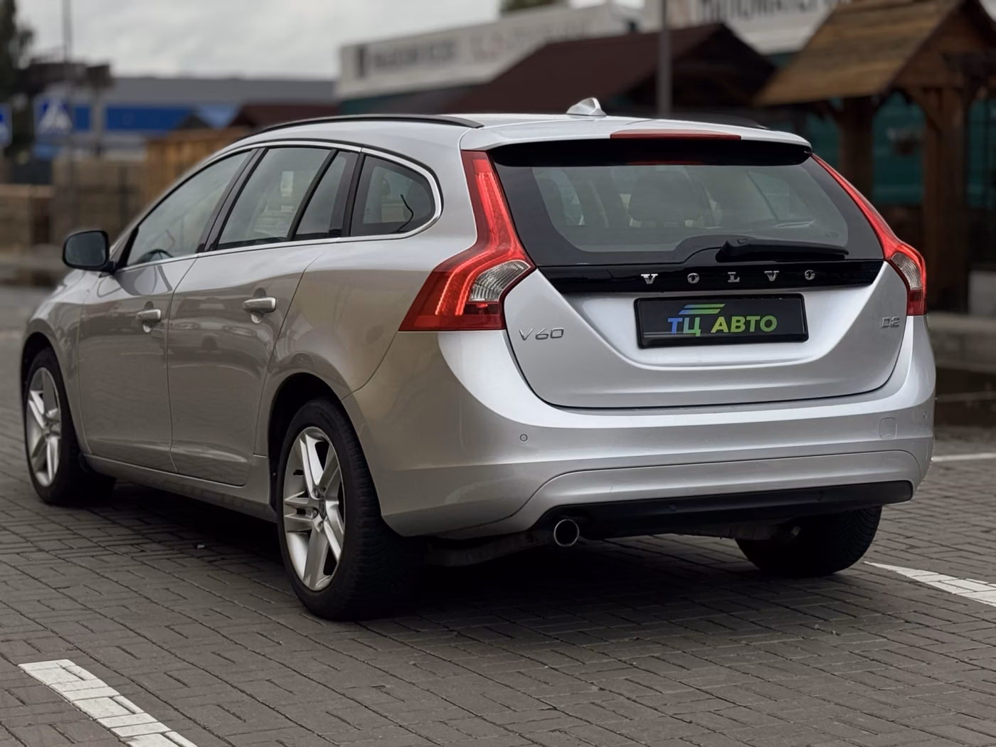 Volvo V60 фото 8