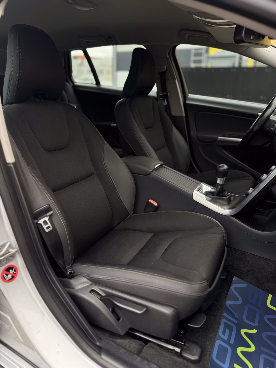 Volvo V60 фото 14