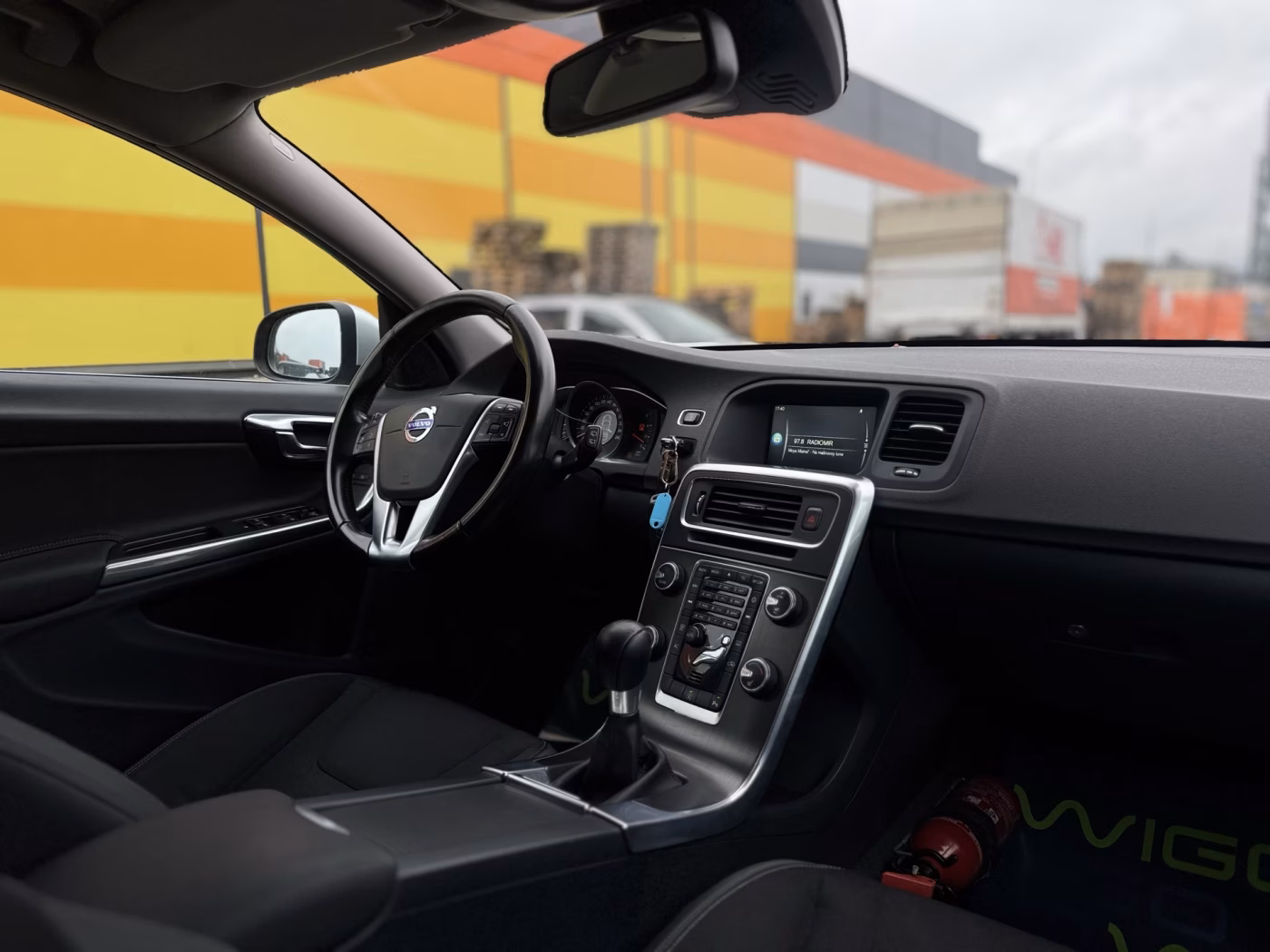 Volvo V60 фото 16
