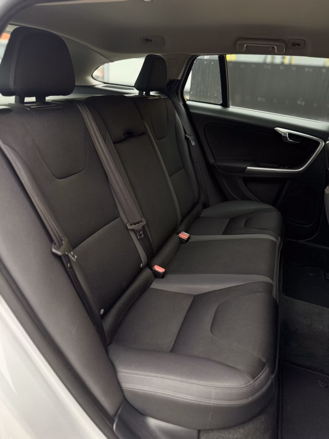 Volvo V60 фото 18