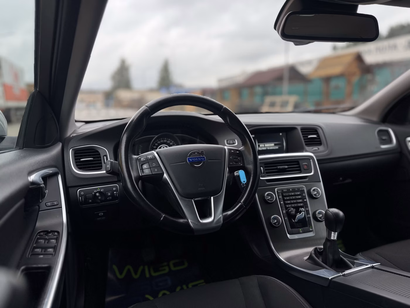 Volvo V60 фото 19