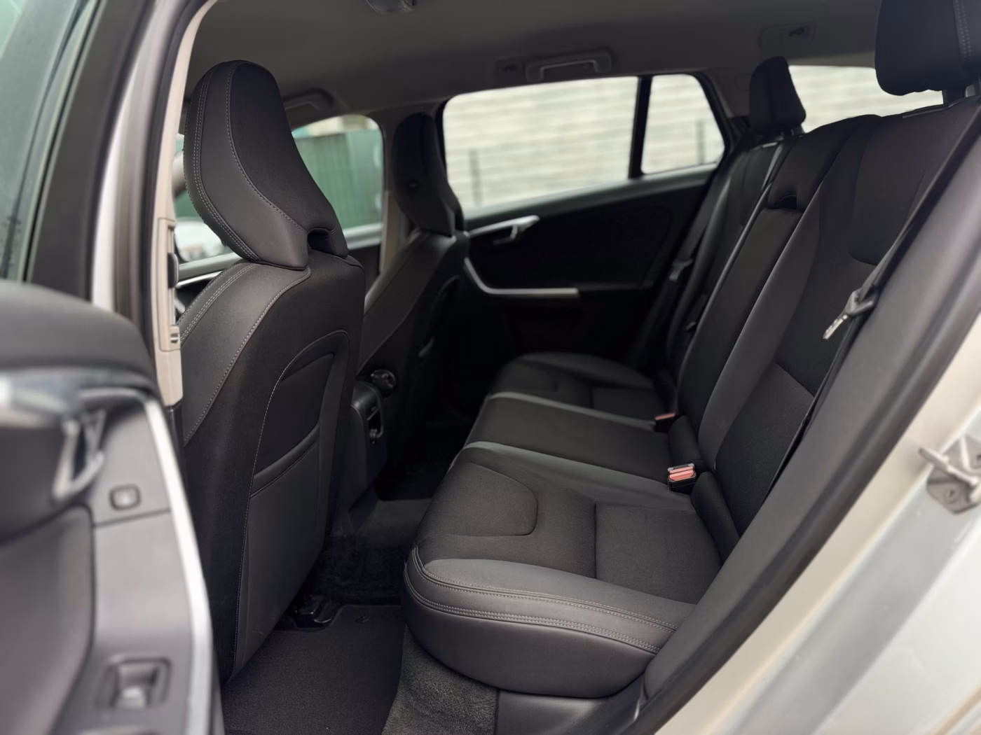 Volvo V60 фото 20