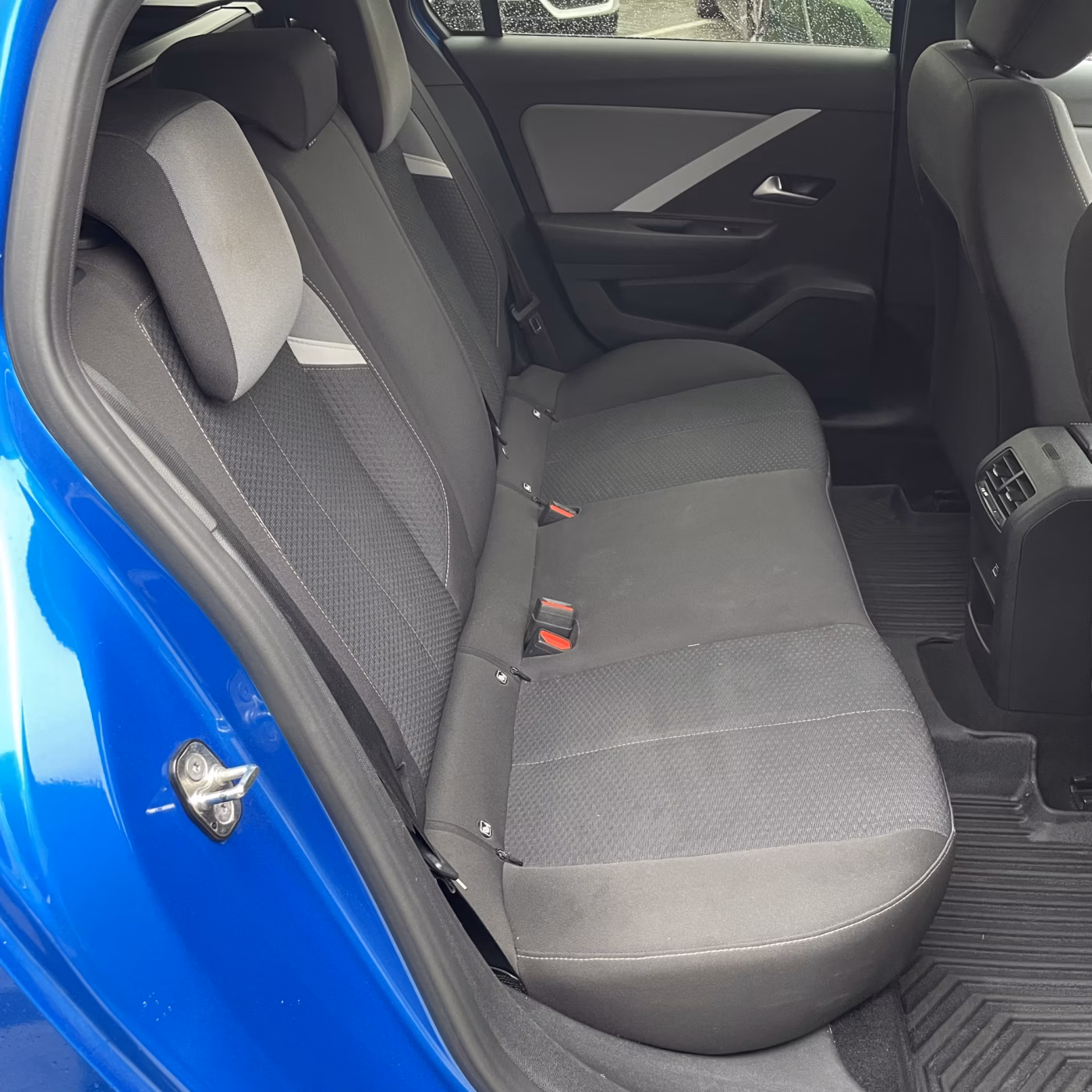 Opel Astra фото 16